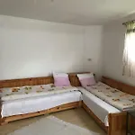 Sharkov Gasthuis Dolen (Blagoevgrad)