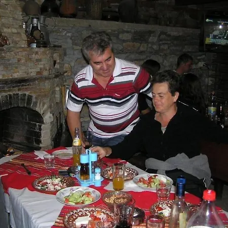 Sharkov Gasthuis Dolen (Blagoevgrad)